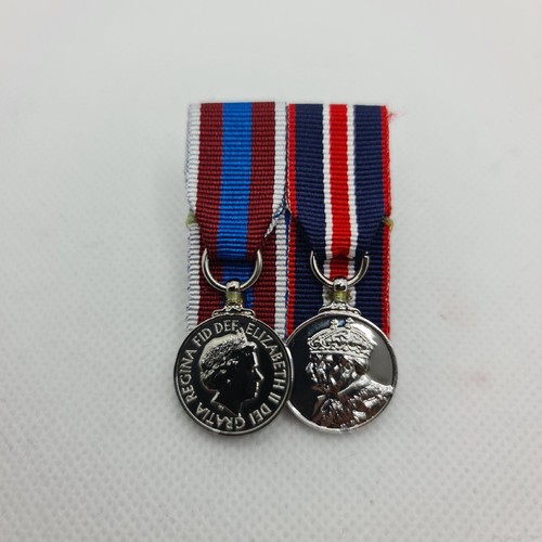 Queens platinum and coronation - platinum,