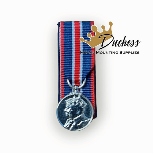 Kings coronation miniature - kings,